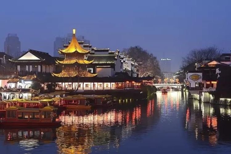 【六朝古都 金陵帝王州】南京总统府、大屠杀纪念馆、中山陵、长江游轮观光、夜游夫子庙纯玩二日游（赠送2正餐）